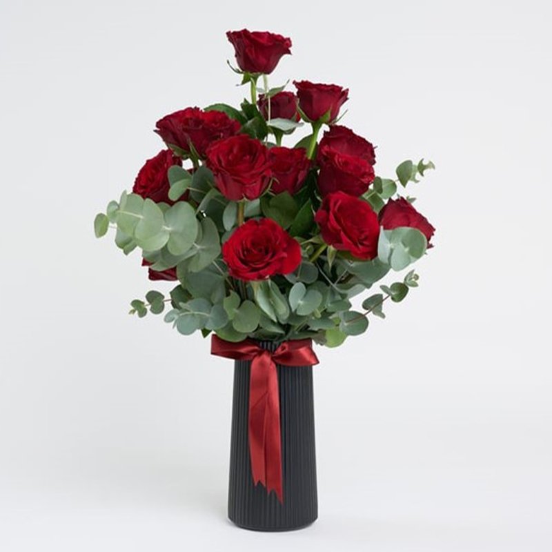 Çerkezköy Çiçek - Platik Vazoda 14 Adet Kırmızı Güller