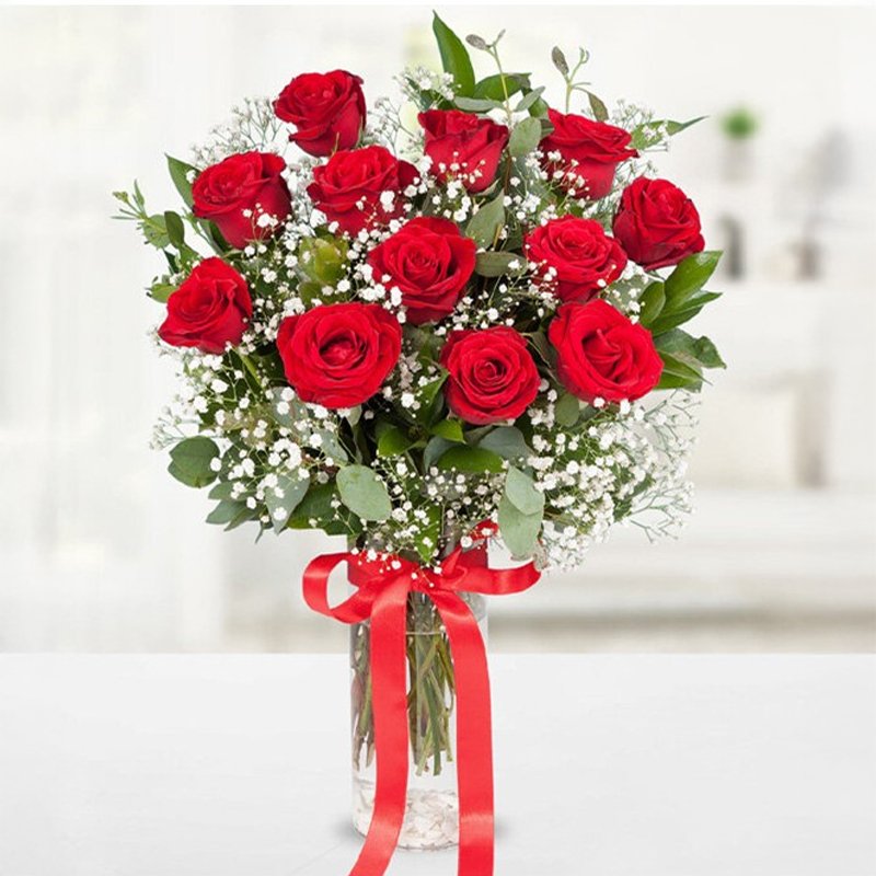 Çerkezköy Çiçek - 12 Adet Vazoda Kırmızı Güller